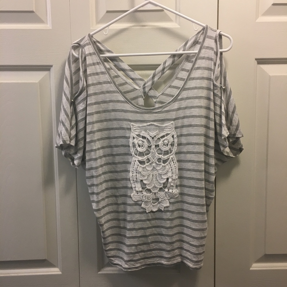 White & Grey striped, Owl Top (size Medium)